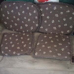 Brown Cushions Floral pattern Vintage